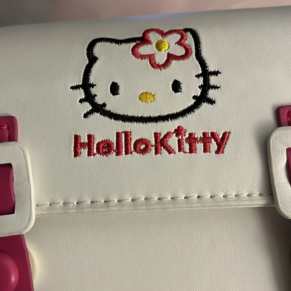 Hello Kitty Mini Handbag - Picture 9 of 9